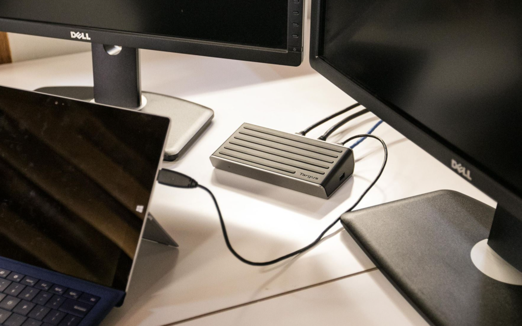 What to avoid when looking for a laptop docking station There are a handful of proprietary docking stations for laptops that are designed specifically for one particular model or a lineup of products by a certain manufacturer. While they might be a better fit, form factor wise, they are not the best solutions in the long run. As your laptop ages and you start thinking about selling it, you would also need to sell the proprietary docking station since you would have no use keeping it. Proprietary docking stations are typically much more expensive than universal docking stations but don’t keep their value over time because the lineup that they are made for, will eventually become obsolete, and so will their proprietary peripherals. While proprietary docking stations seem like a more attractive option, if you decide to opt out of the brand or even wish to upgrade your laptop model, the docking station will become valueless. Universal docking stations Universal docking stations are the way to go if you want to make an investment to help your current and future laptop offer more than what it does. You might still wonder about how to choose a docking station for your laptop, especially when you are unsure of the specific qualities you need. Continue reading to find out! Stationary vs. portable docking stations Universal docking stations typically come in two forms: stationary and portable. While portable docking stations are typically lighter and easier to carry around, they offer less ports and many may not offer any ports that have charging capability. Stationary docking stations, on the other hand, offer more ports and charging capabilities, but are too heavy to move around on a constant basis.